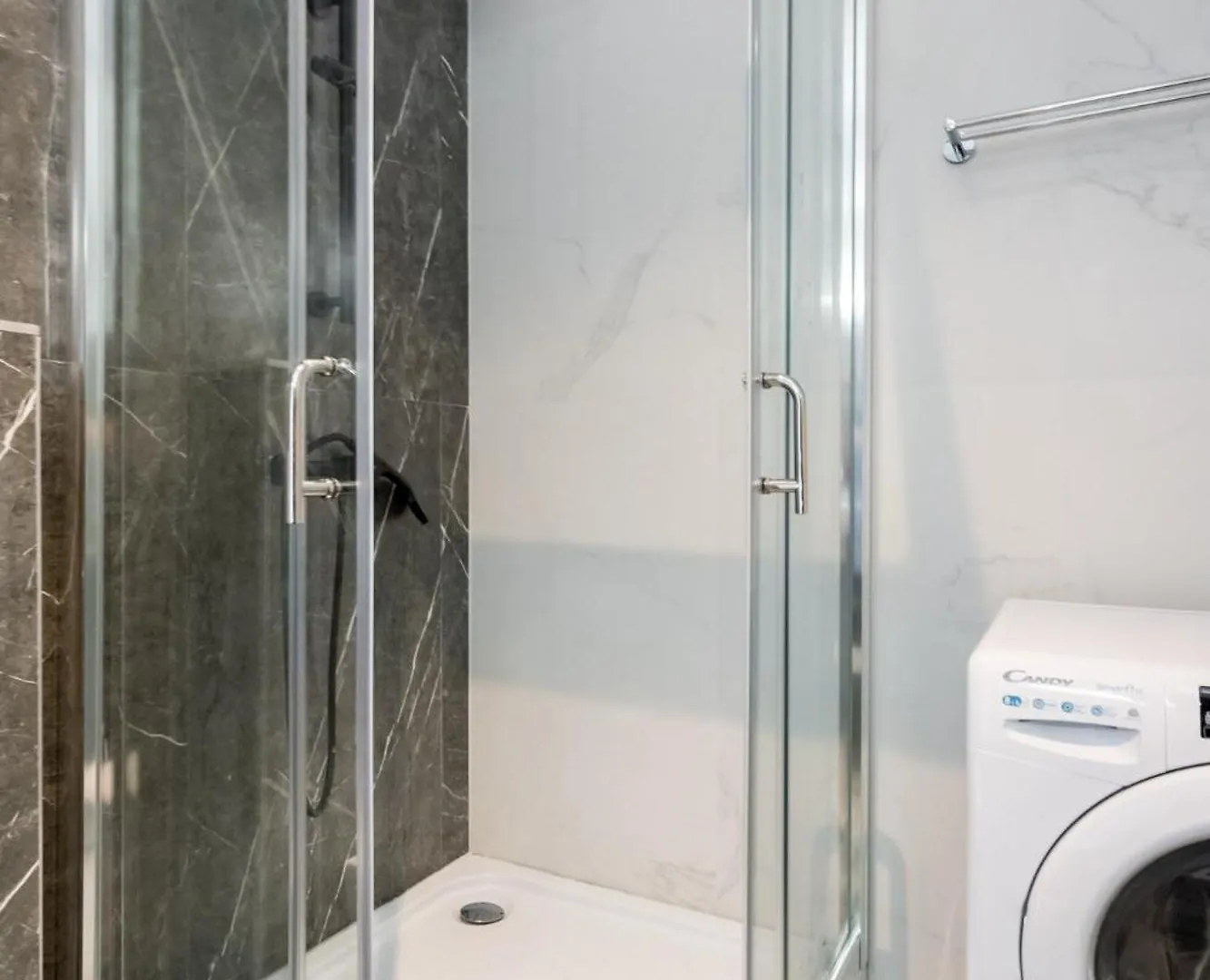 Pastel Green I 1 Bedroom Apt With Terrace Voluntari Apartment