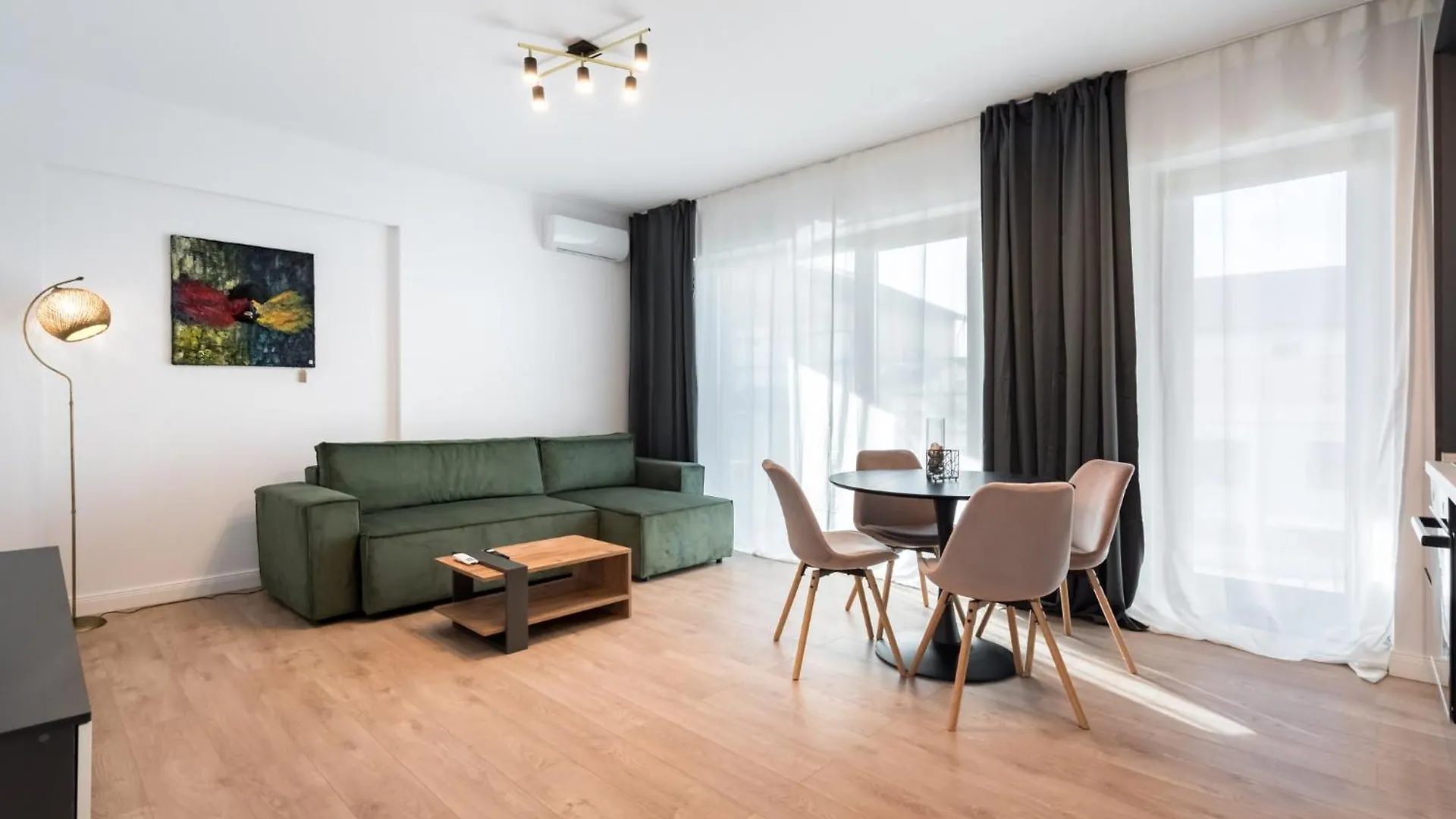 Apartment Pastel Green I 1 Bedroom Apt With Terrace Voluntari